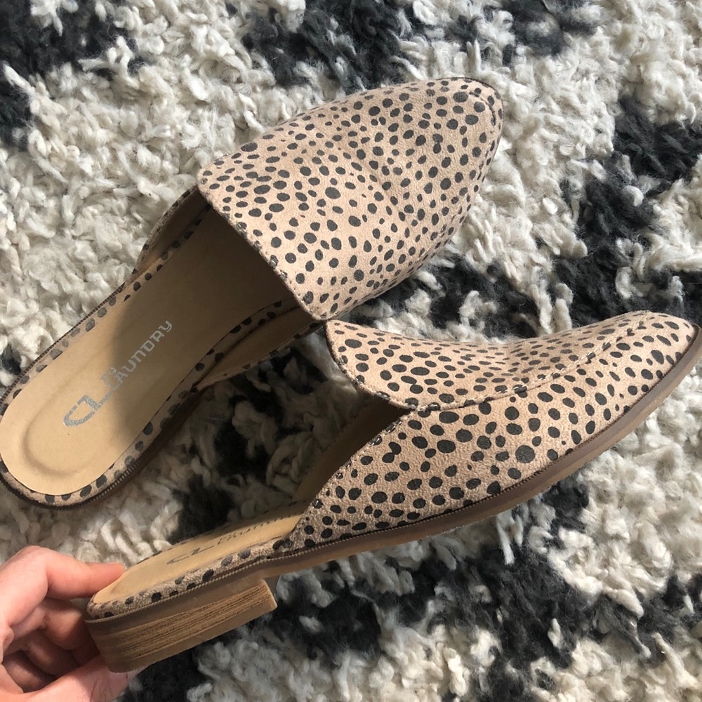 Chinese Laundry Cheetah Mules